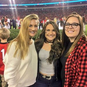 Meet your Posher, Avery